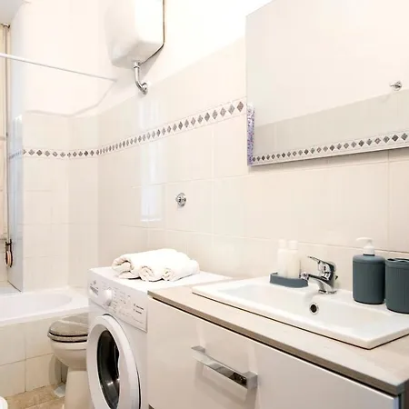 Exclusive A Pochi Passi Dal Centro דירה