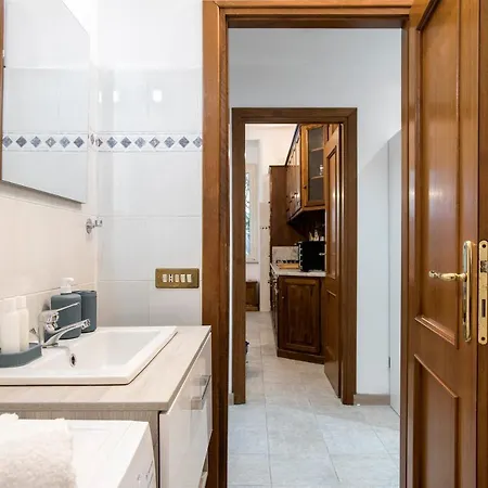 Exclusive A Pochi Passi Dal Centro דירה רומא
