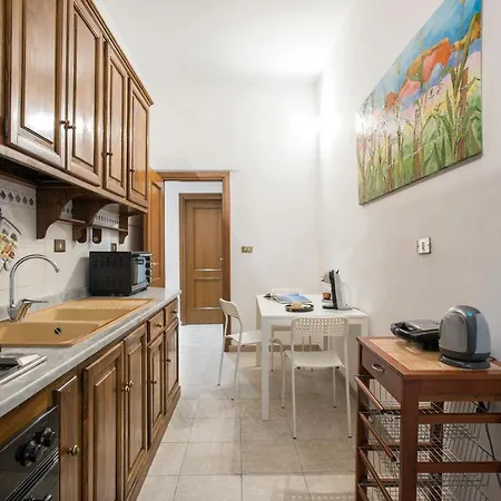 Exclusive A Pochi Passi Dal Centro Апартаменты Рим